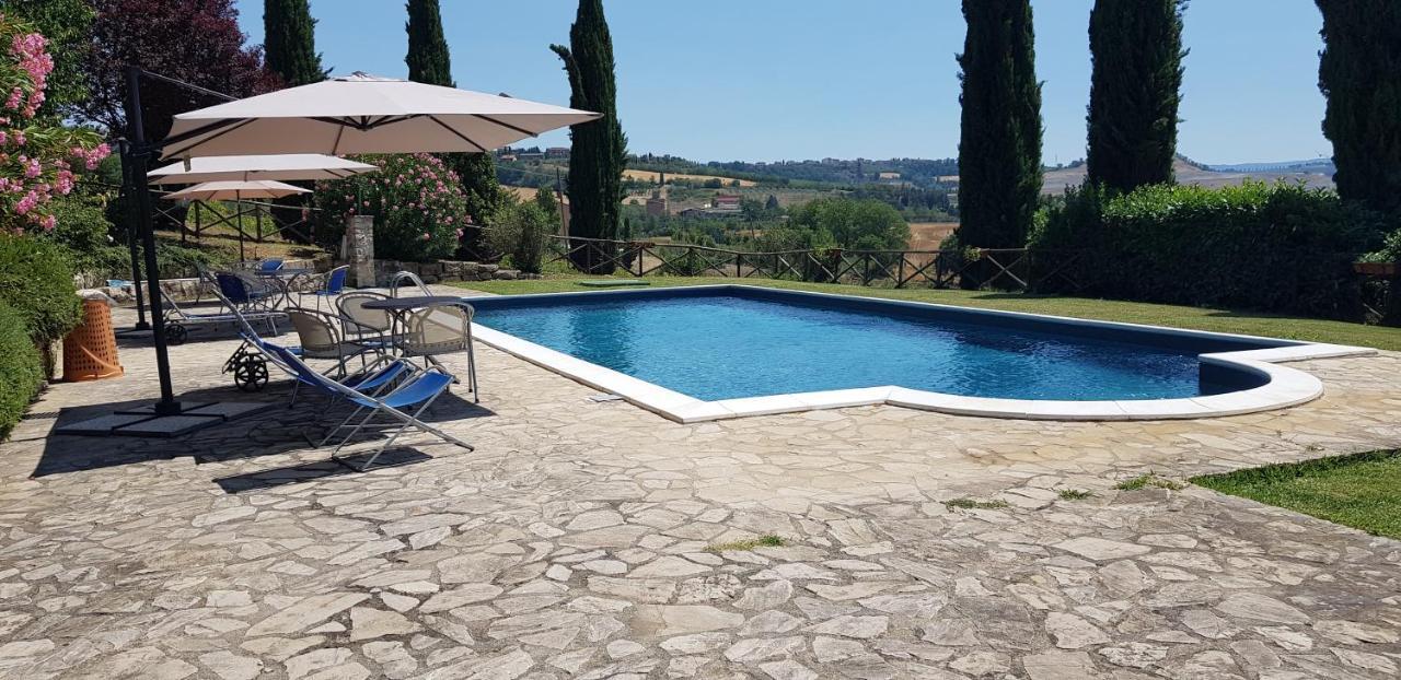 Case In Campagna Con Piscina A טודי מראה חיצוני תמונה